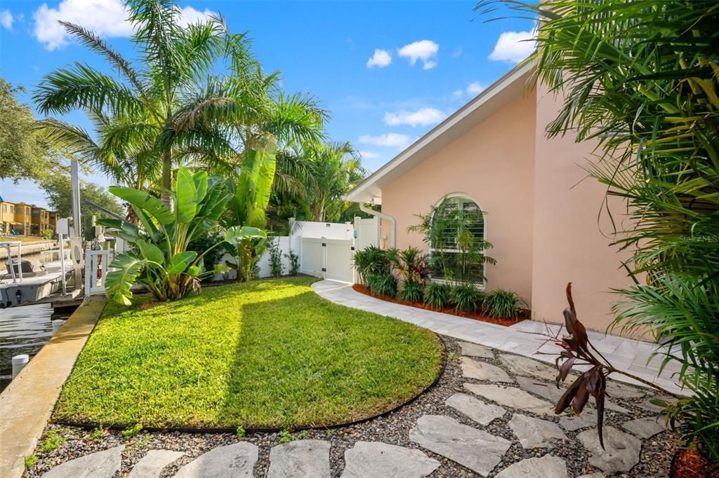 Activo con contrato: $1,265,000 (3 camas, 3 baños, 2670 Pies cuadrados)