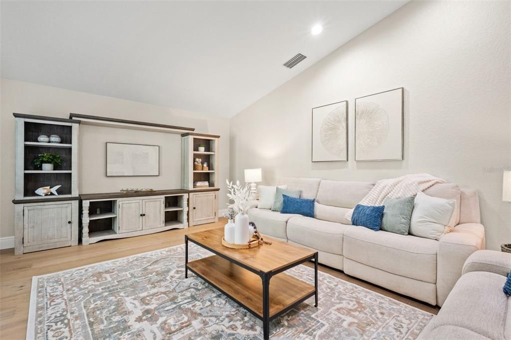 Activo con contrato: $1,265,000 (3 camas, 3 baños, 2670 Pies cuadrados)