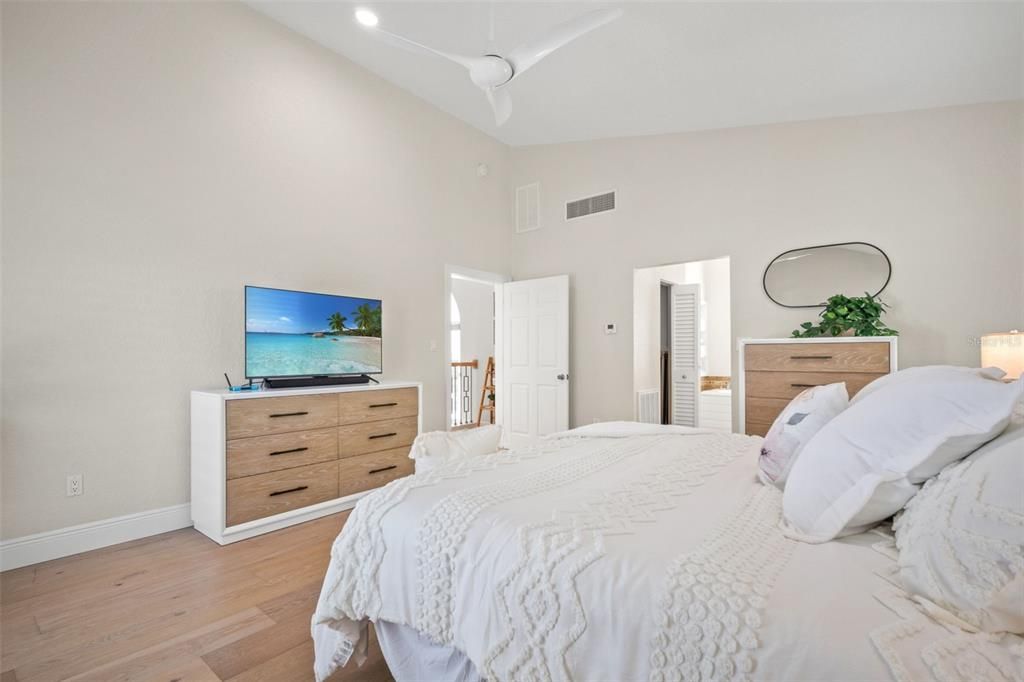 Activo con contrato: $1,265,000 (3 camas, 3 baños, 2670 Pies cuadrados)