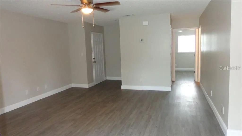For Sale: $104,900 (1 beds, 1 baths, 803 Square Feet)
