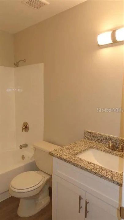 For Sale: $104,900 (1 beds, 1 baths, 803 Square Feet)