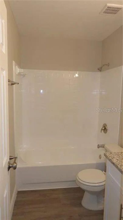 For Sale: $104,900 (1 beds, 1 baths, 803 Square Feet)