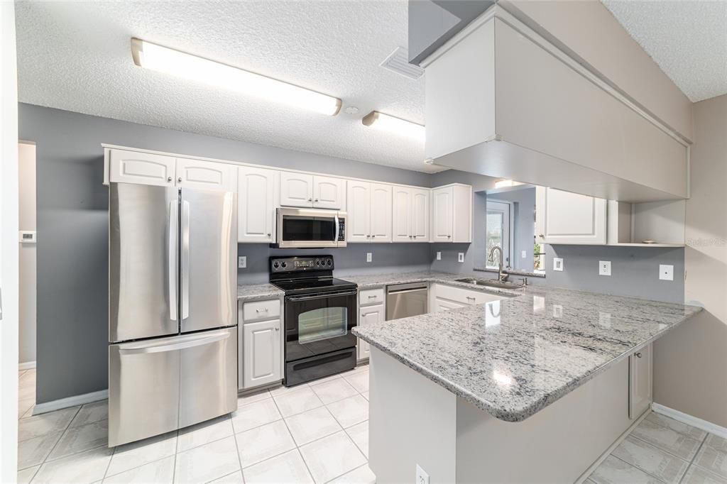 待售: $189,900 (2 贝兹, 2 浴室, 1861 平方英尺)