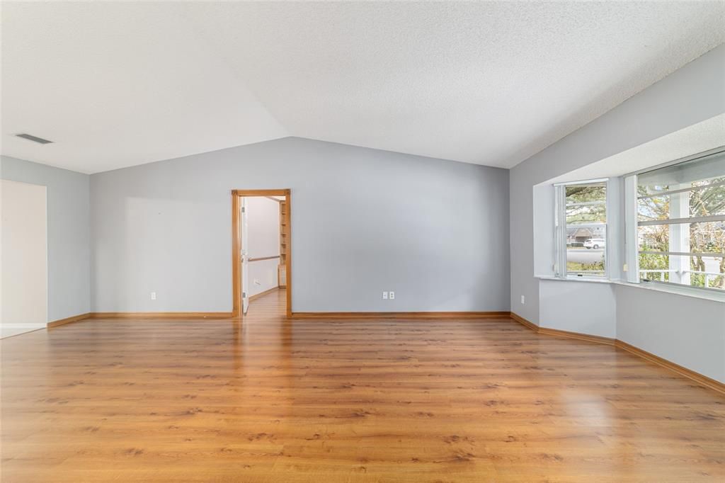 待售: $189,900 (2 贝兹, 2 浴室, 1861 平方英尺)