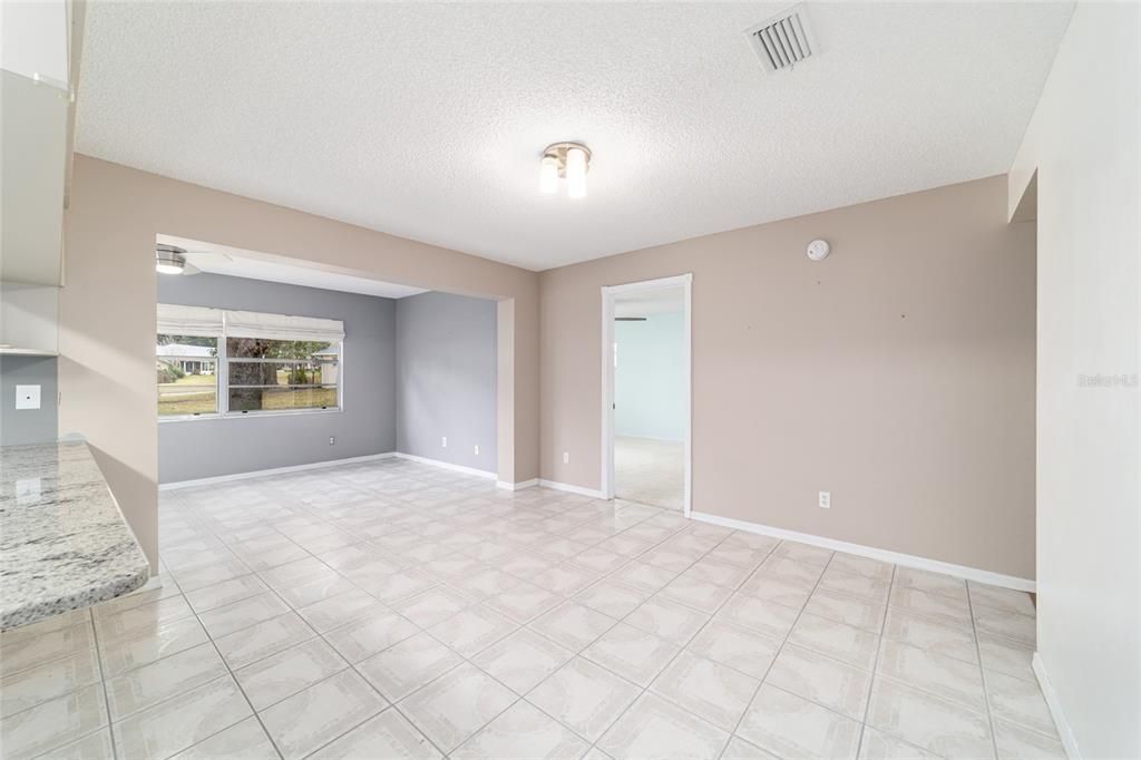 待售: $189,900 (2 贝兹, 2 浴室, 1861 平方英尺)