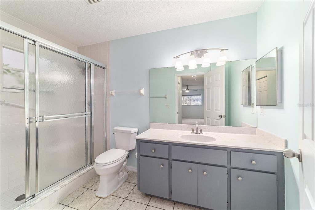 待售: $189,900 (2 贝兹, 2 浴室, 1861 平方英尺)