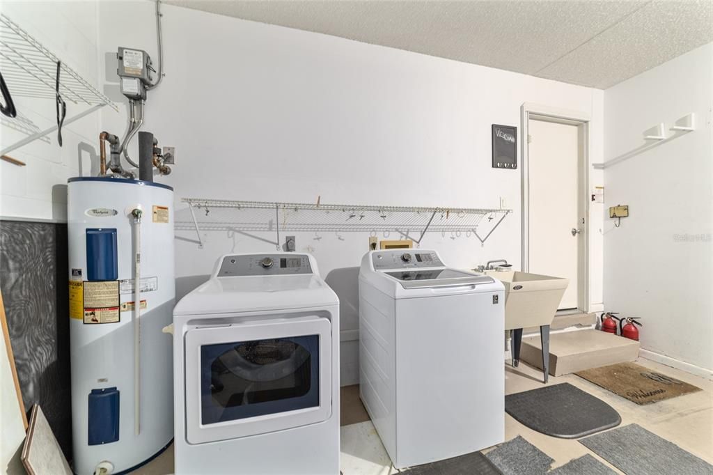 待售: $189,900 (2 贝兹, 2 浴室, 1861 平方英尺)