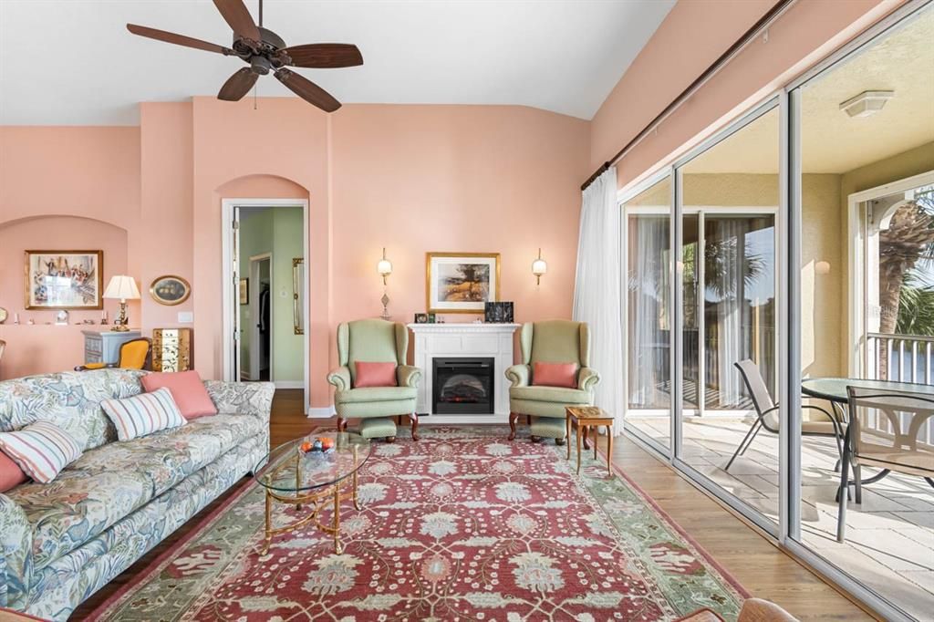 На продажу: $425,000 (3 спален, 2 ванн, 2482 Квадратных фут)