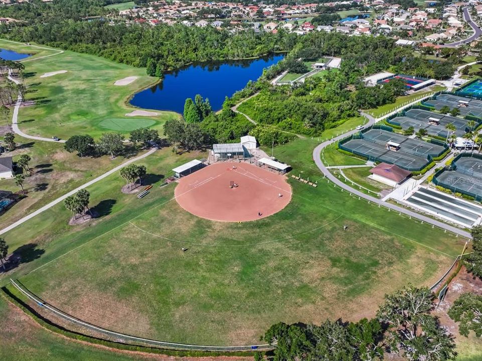 На продажу: $425,000 (3 спален, 2 ванн, 2482 Квадратных фут)