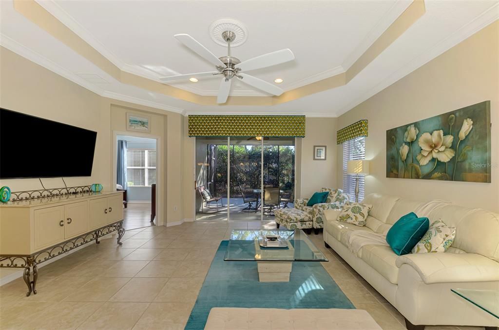 На продажу: $398,000 (2 спален, 2 ванн, 1525 Квадратных фут)