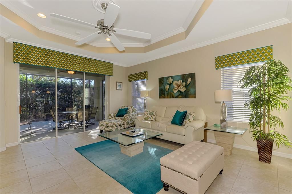 На продажу: $398,000 (2 спален, 2 ванн, 1525 Квадратных фут)