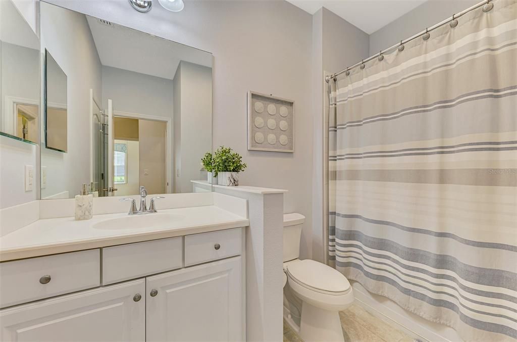 На продажу: $398,000 (2 спален, 2 ванн, 1525 Квадратных фут)