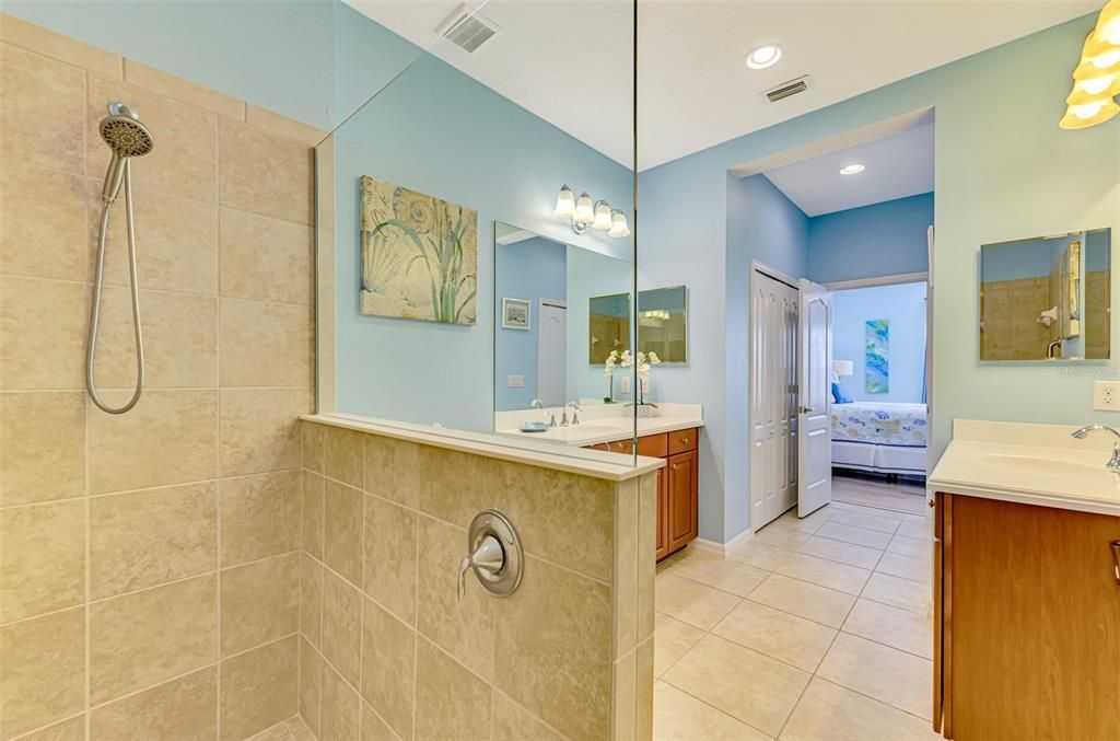 На продажу: $398,000 (2 спален, 2 ванн, 1525 Квадратных фут)