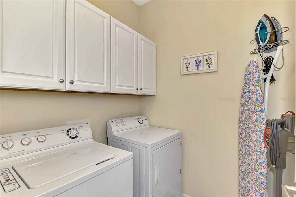 На продажу: $398,000 (2 спален, 2 ванн, 1525 Квадратных фут)