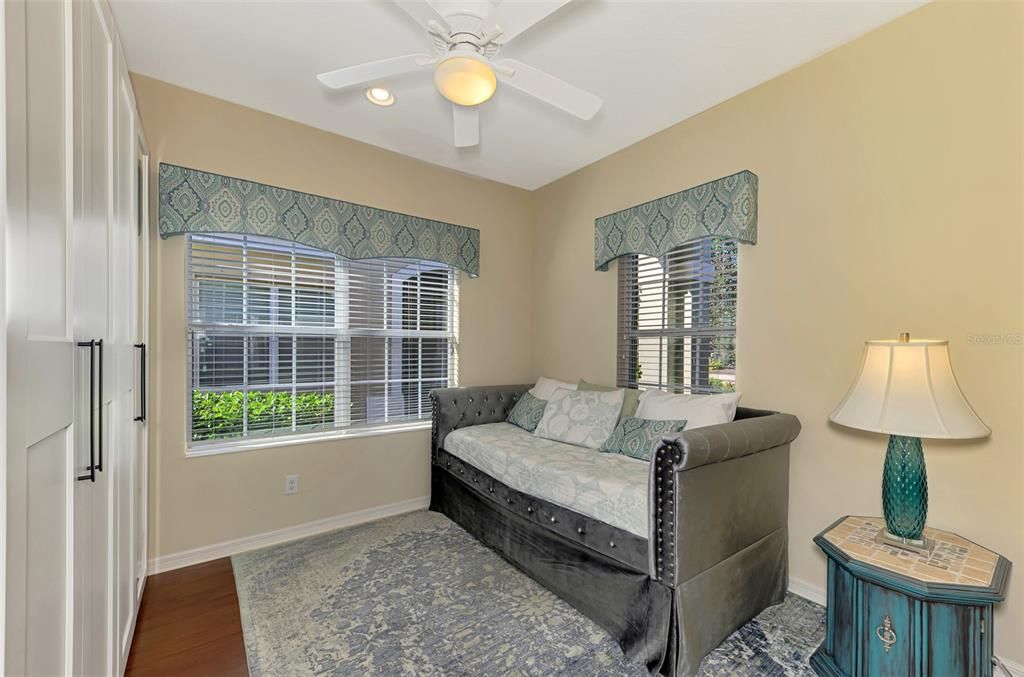 На продажу: $398,000 (2 спален, 2 ванн, 1525 Квадратных фут)