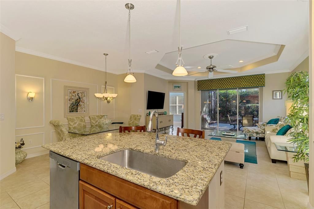 На продажу: $398,000 (2 спален, 2 ванн, 1525 Квадратных фут)