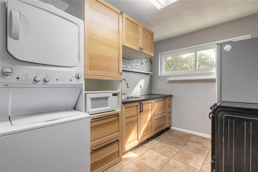 На продажу: $350,000 (0 спален, 0 ванн, 1721 Квадратных фут)