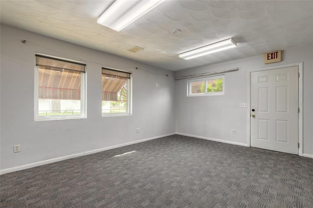 На продажу: $350,000 (0 спален, 0 ванн, 1721 Квадратных фут)