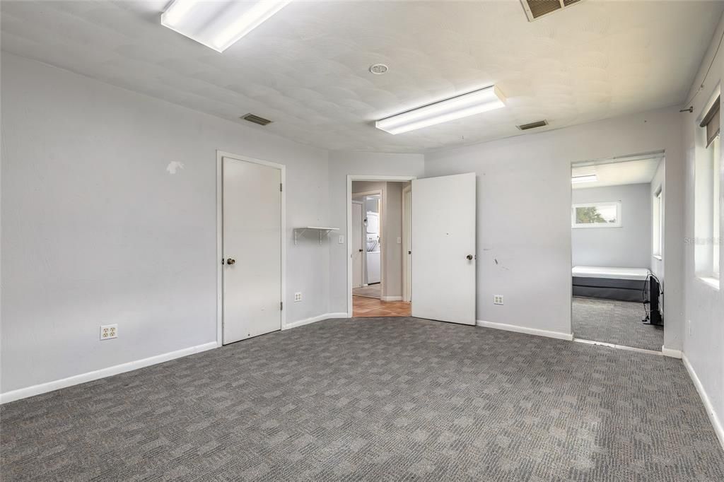 На продажу: $350,000 (0 спален, 0 ванн, 1721 Квадратных фут)