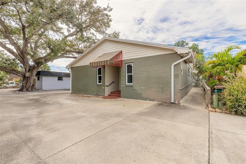 На продажу: $350,000 (0 спален, 0 ванн, 1721 Квадратных фут)