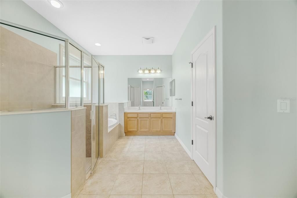 For Sale: $485,000 (5 beds, 3 baths, 2659 Square Feet)