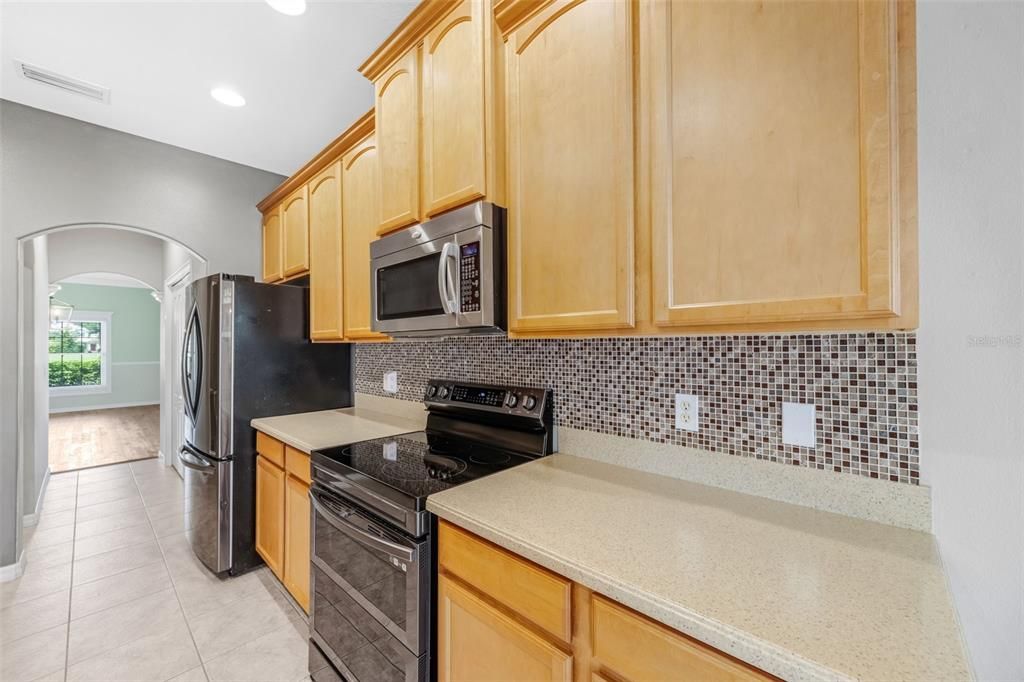 For Sale: $485,000 (5 beds, 3 baths, 2659 Square Feet)