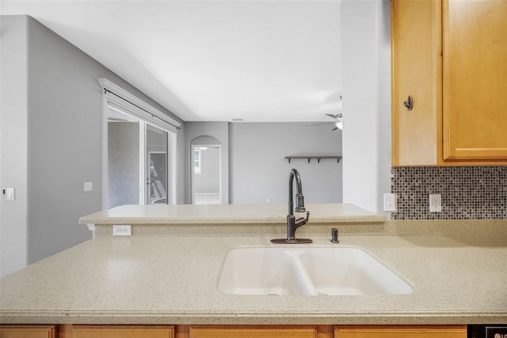 For Sale: $485,000 (5 beds, 3 baths, 2659 Square Feet)