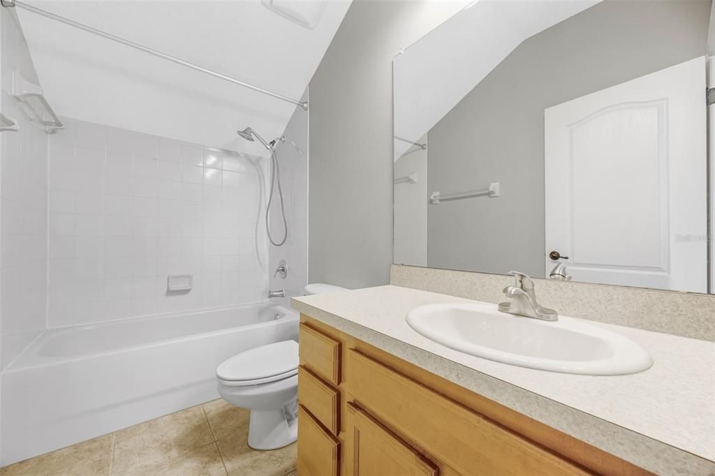 For Sale: $485,000 (5 beds, 3 baths, 2659 Square Feet)