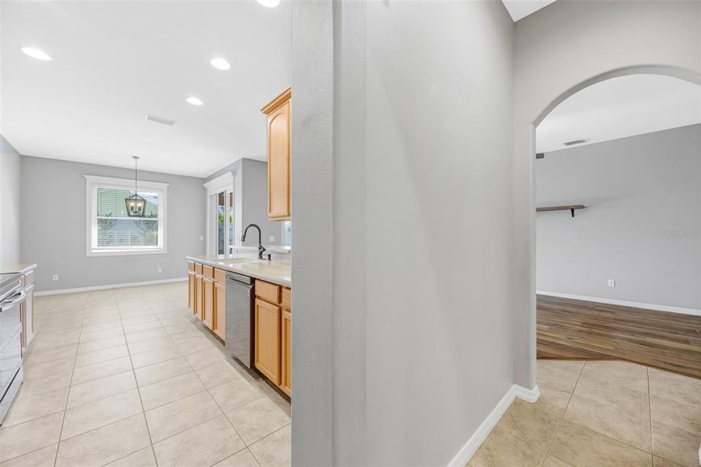 For Sale: $485,000 (5 beds, 3 baths, 2659 Square Feet)