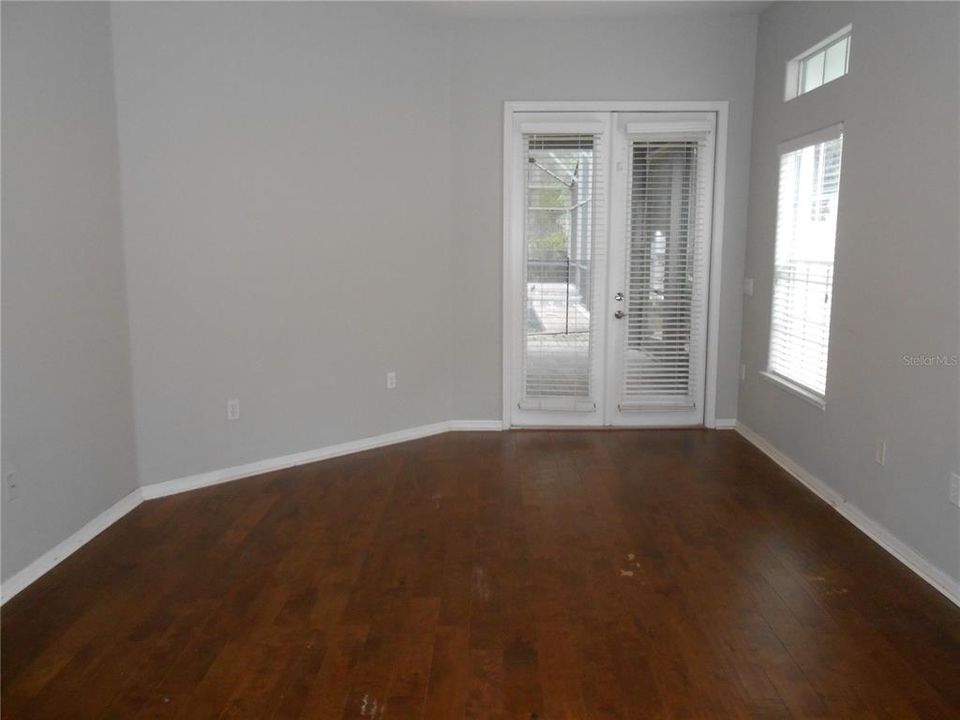 For Sale: $600,000 (4 beds, 3 baths, 2833 Square Feet)