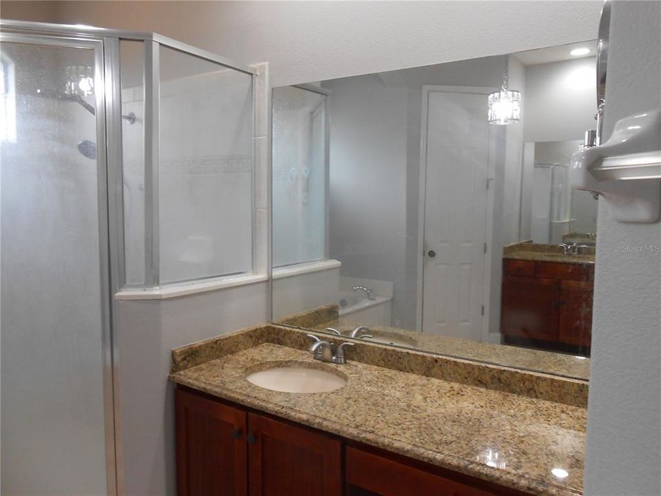 For Sale: $600,000 (4 beds, 3 baths, 2833 Square Feet)