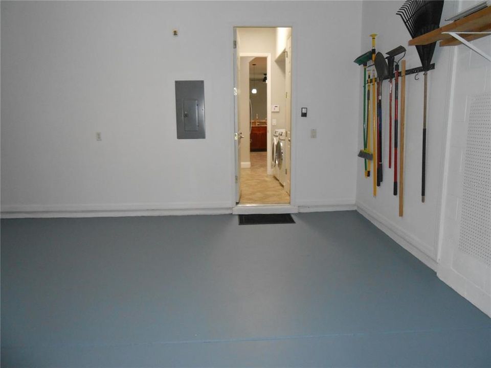 For Sale: $600,000 (4 beds, 3 baths, 2833 Square Feet)