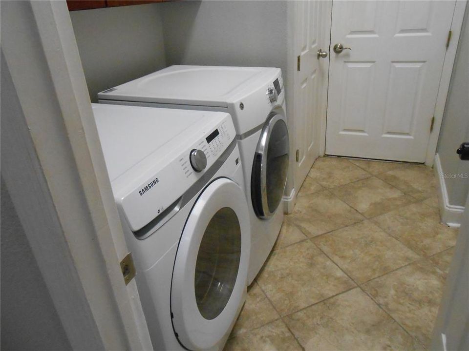 For Sale: $600,000 (4 beds, 3 baths, 2833 Square Feet)