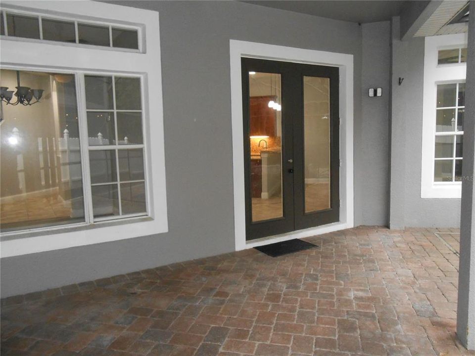 For Sale: $600,000 (4 beds, 3 baths, 2833 Square Feet)