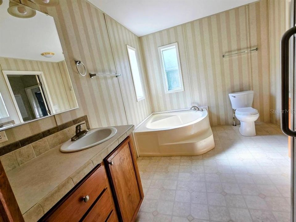 En Venta: $200,000 (3 camas, 2 baños, 1512 Pies cuadrados)