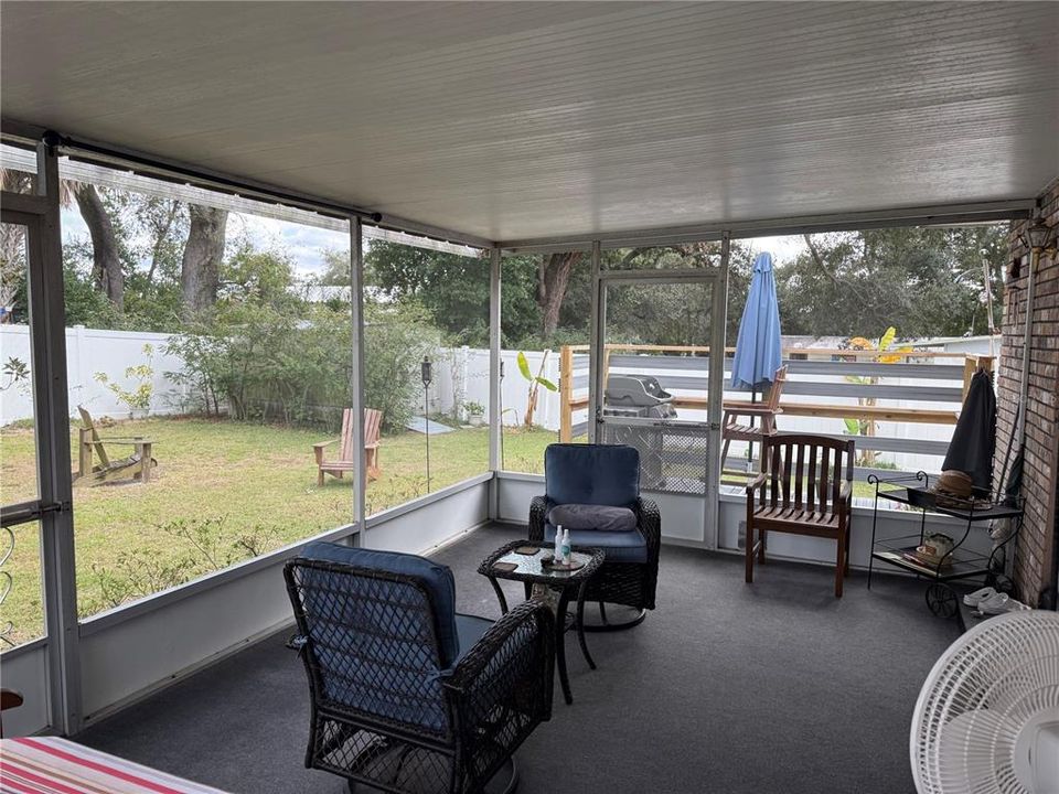 For Sale: $350,000 (3 beds, 2 baths, 1253 Square Feet)