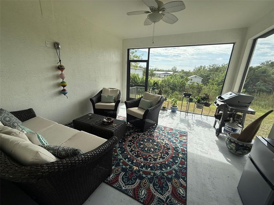 For Rent: $1,800 (3 beds, 2 baths, 1349 Square Feet)