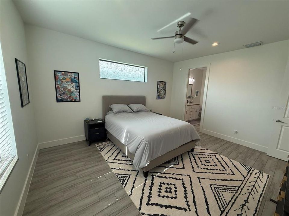 For Rent: $1,800 (3 beds, 2 baths, 1349 Square Feet)