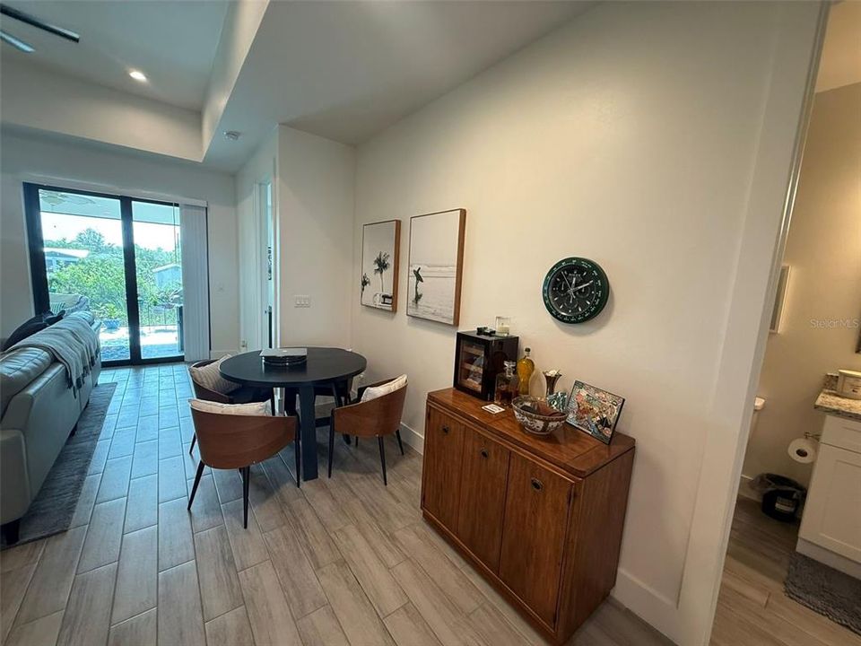 For Rent: $1,800 (3 beds, 2 baths, 1349 Square Feet)