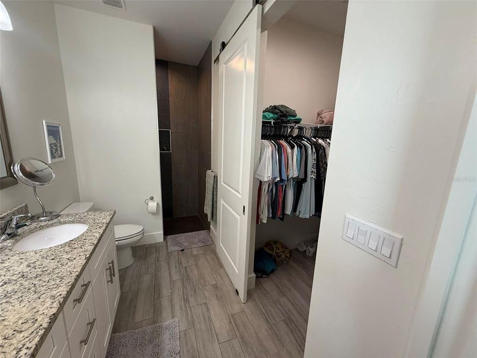 For Rent: $1,800 (3 beds, 2 baths, 1349 Square Feet)