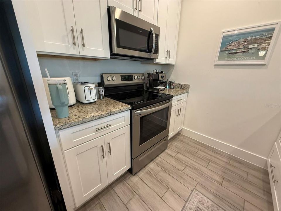 For Rent: $1,800 (3 beds, 2 baths, 1349 Square Feet)