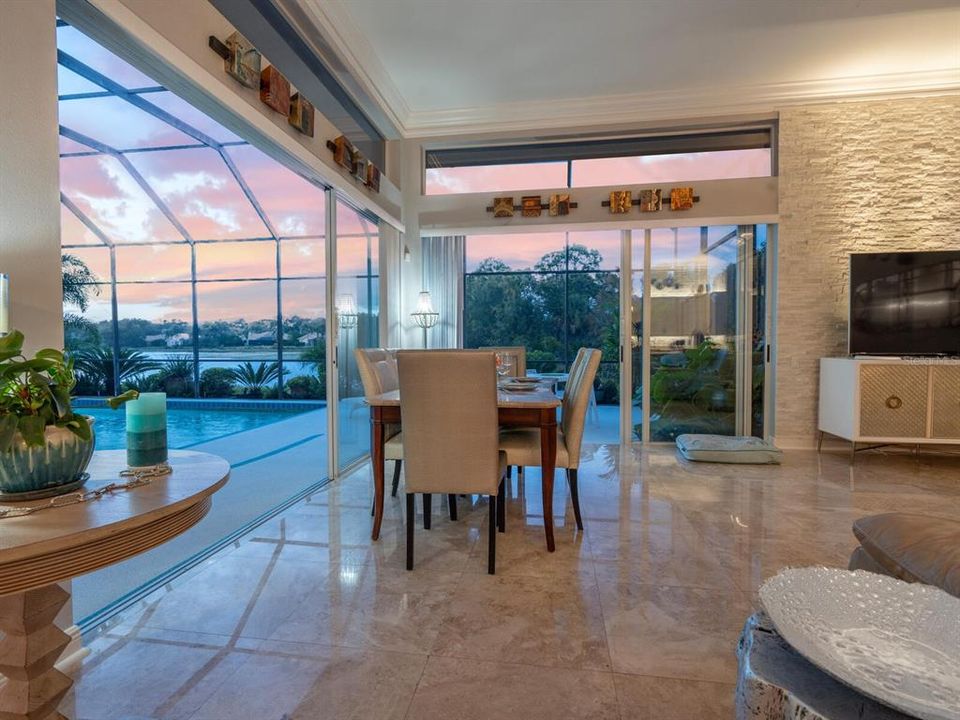 En Venta: $1,375,000 (4 camas, 4 baños, 2976 Pies cuadrados)