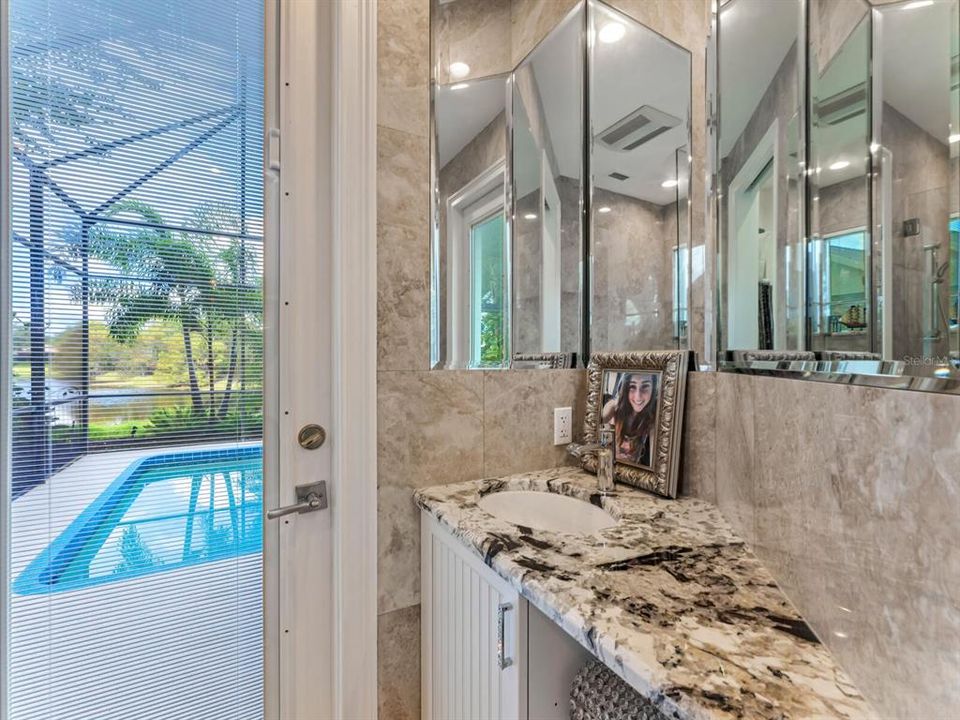 En Venta: $1,375,000 (4 camas, 4 baños, 2976 Pies cuadrados)