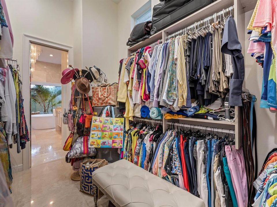 En Venta: $1,375,000 (4 camas, 4 baños, 2976 Pies cuadrados)