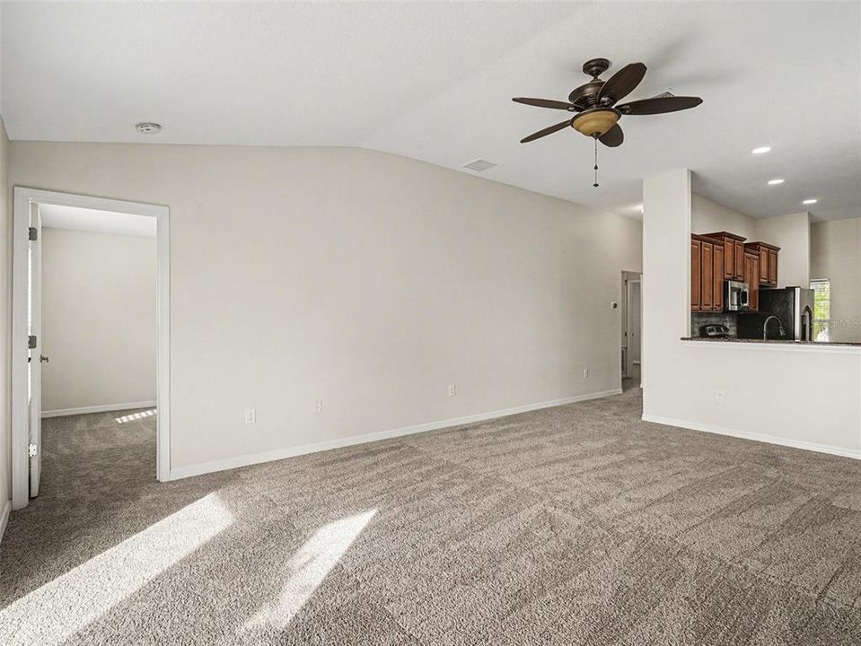 For Sale: $335,000 (4 beds, 2 baths, 1571 Square Feet)