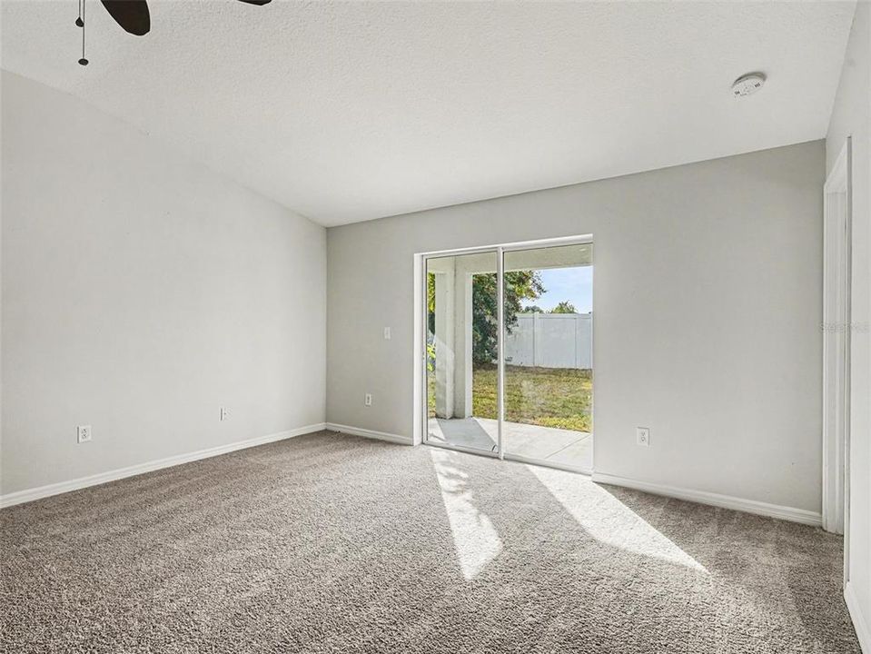 For Sale: $335,000 (4 beds, 2 baths, 1571 Square Feet)