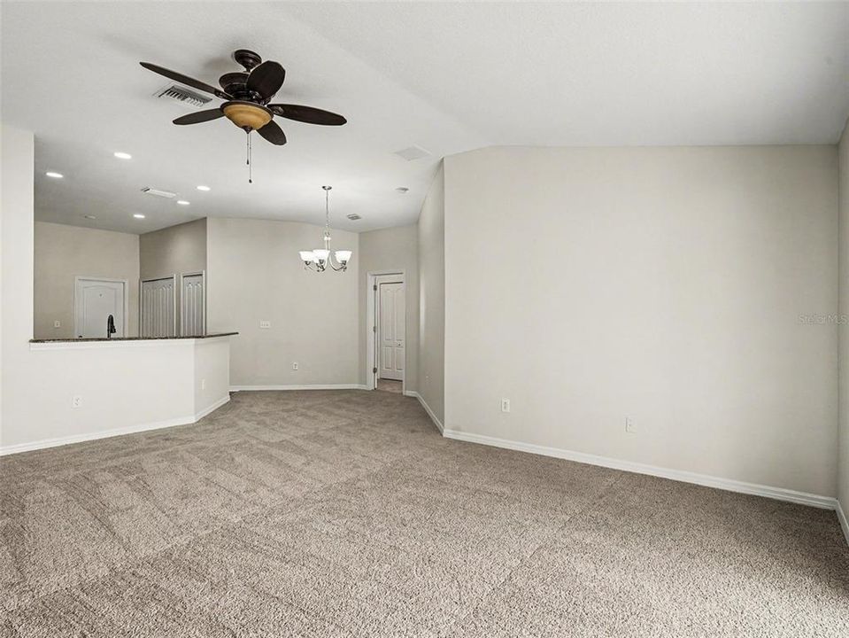 For Sale: $335,000 (4 beds, 2 baths, 1571 Square Feet)