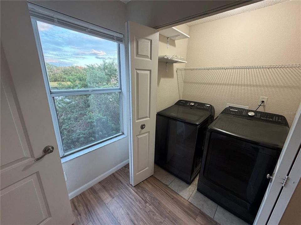 For Sale: $135,000 (1 beds, 1 baths, 597 Square Feet)