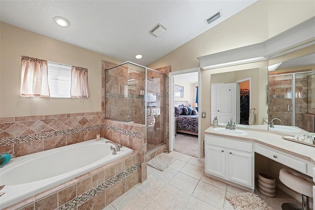 En Venta: $514,900 (4 camas, 2 baños, 1665 Pies cuadrados)