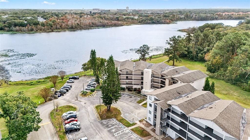 For Sale: $149,900 (2 beds, 2 baths, 1001 Square Feet)